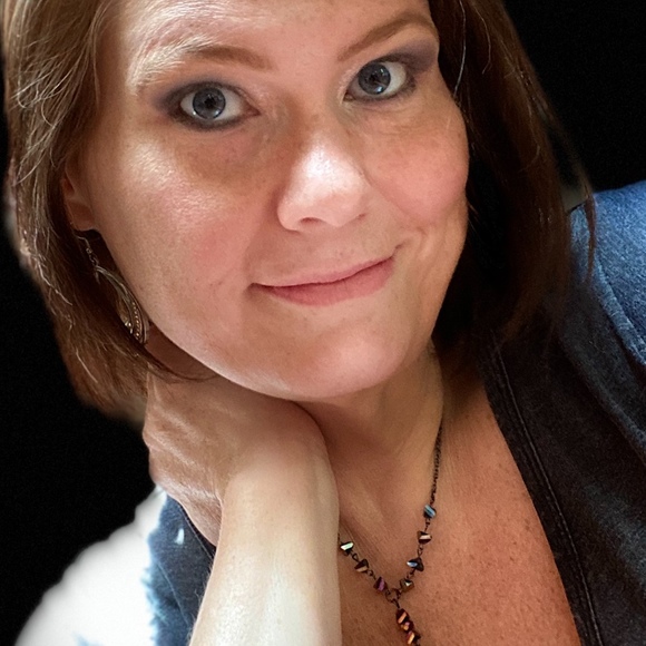 Meet your Posher, Crystal - Picture 1 of 1